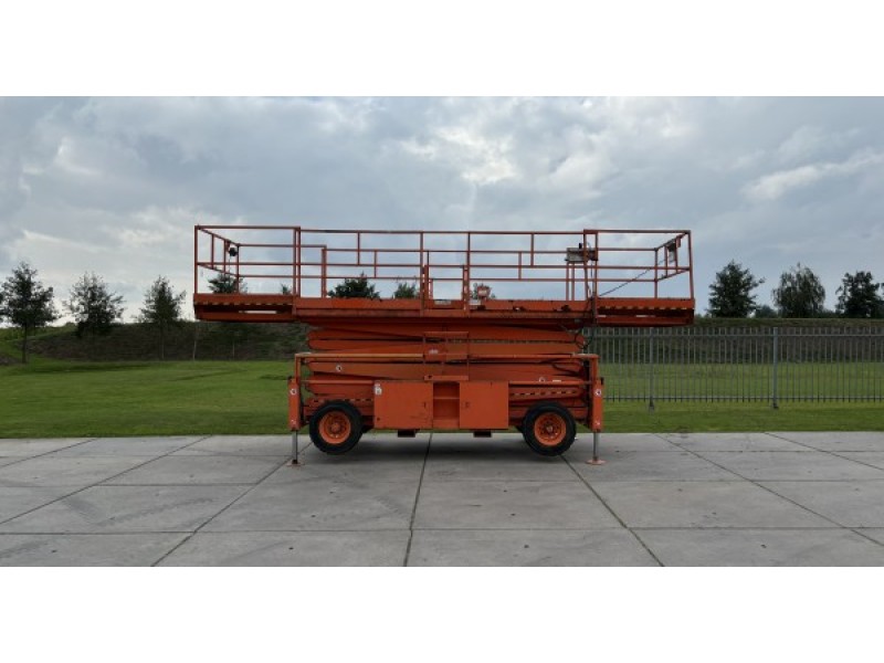 Schaarhoogwerker 17.20M Diesel Ruwterrein 4x4