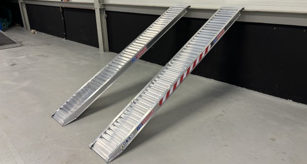 Oprijplaten Alu 244CM 2000KG